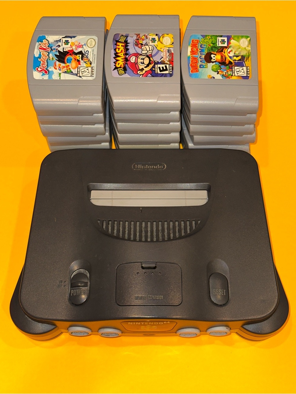 Nintendo 64 Black Console N64 w/Accessories + 18 RARE Game Cartridges FLAW READ